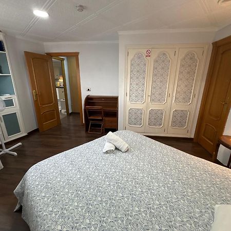 Apartamentos Centro Ciudad 2 Habitaciones 엘다 외부 사진